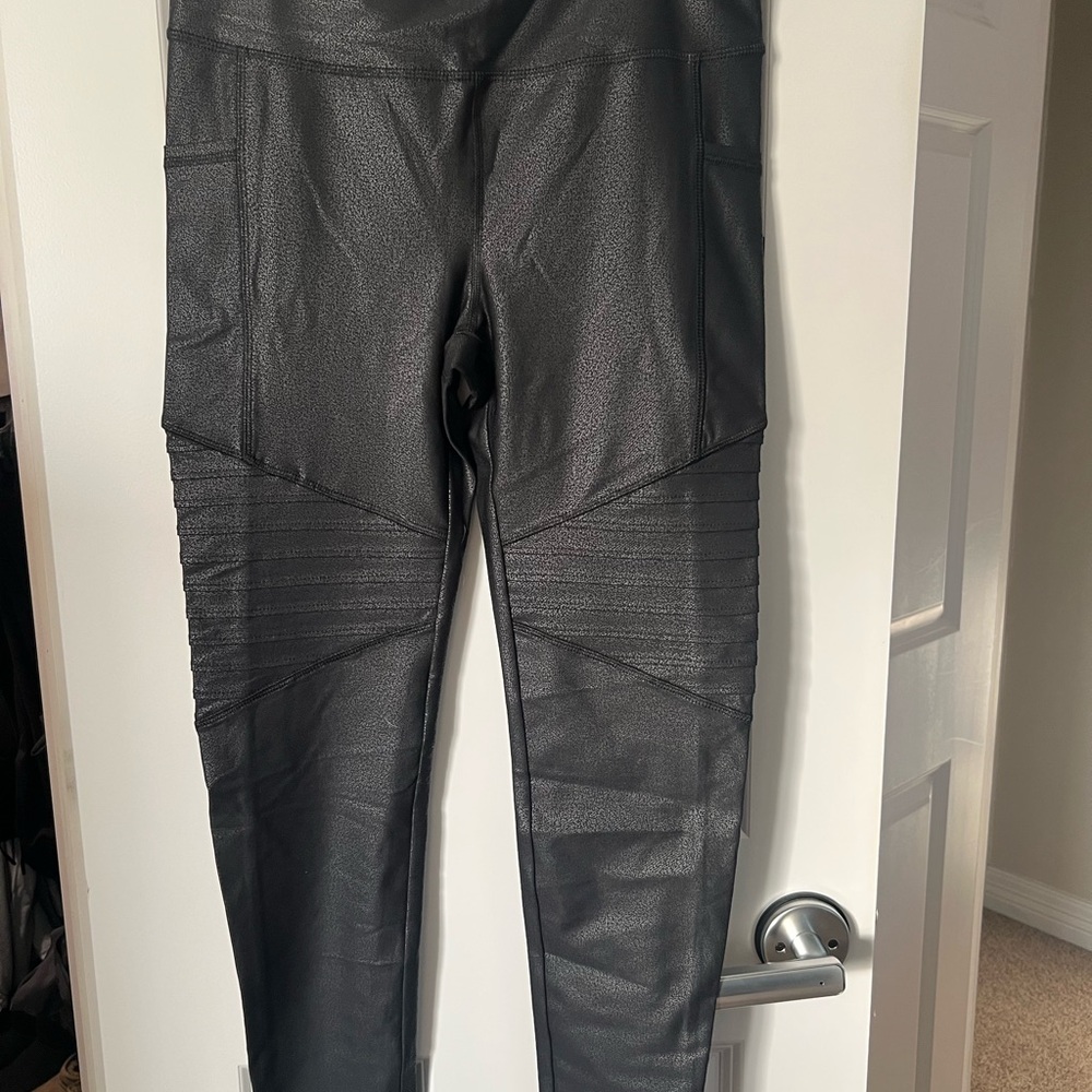 Mono B Charcoal Textured faux leather motto Leggings